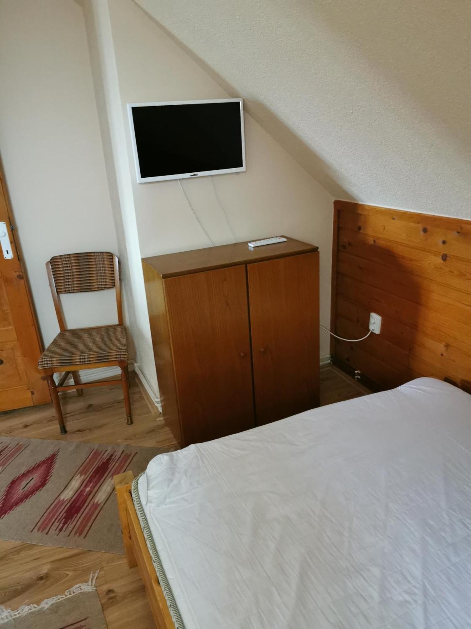 Hotel Emilia Vendeghaz Ciumani Zewnętrze zdjęcie